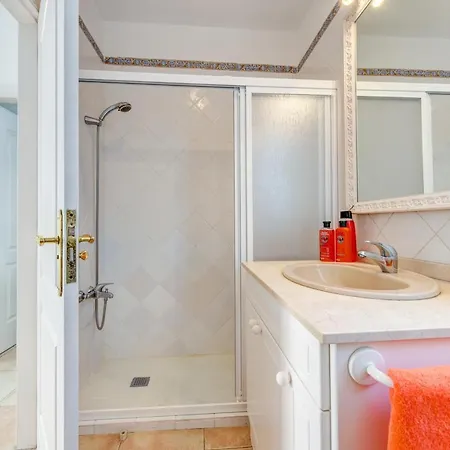 Aloe Con Piscina Climatizada, Playa Fanabe, * Costa Adeje (Tenerife)