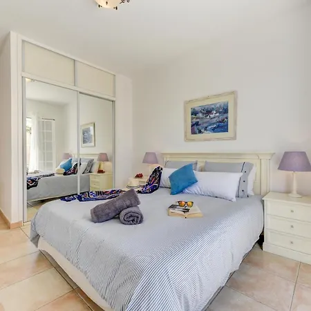 Aloe Con Piscina Climatizada, Playa Fanabe,