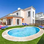 Aloe Con Piscina Climatizada, Playa Fanabe,