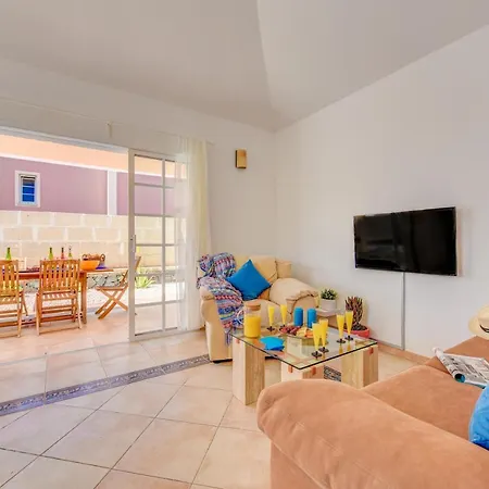 Aloe Con Piscina Climatizada, Playa Fanabe, 度假居 阿德耶